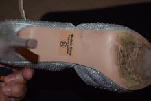 Load image into Gallery viewer, KathyJean Silver Sparkles Pumps
