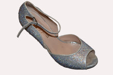 Load image into Gallery viewer, KathyJean Silver Sparkles Pumps
